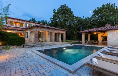 Baderna Villa | Luxury villa with heated pool