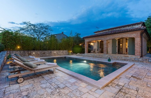 Baderna Villa | Luxury villa with heated pool