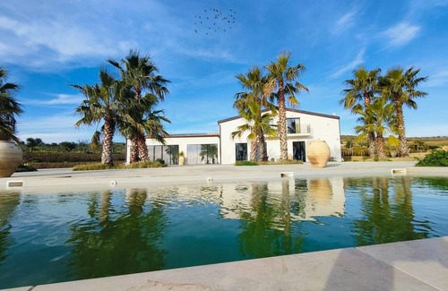 Caltagirone Villa | Luxury villa with pool & sweeping views - absolute privacy in Sicily