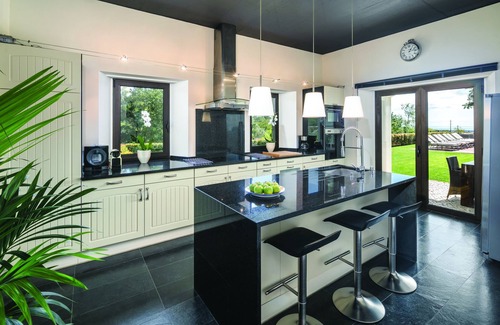Boliqueime Villa | Luxury Villa with Private Pool, Cinema & Games Room. Near to Beaches & Golf.