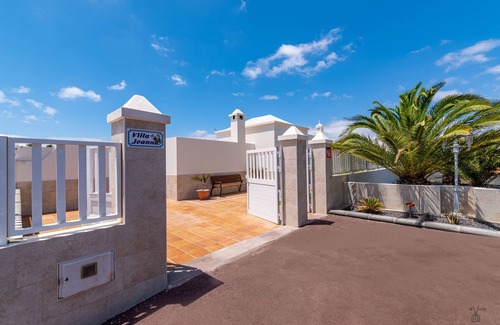 Matagorda Villa | Luxury Villa With Private Heated Swimming Pool, Free Wifi, Smart TV