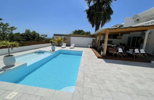 Sainte Marie Villa | Luxury villa with sea view, large pool and outdoor kitchen