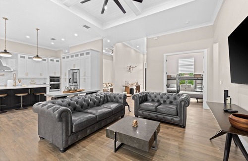 Rural Estates House | Luxury villa with saltwater pool, spa, outdoor kitchen, games - dog-friendly