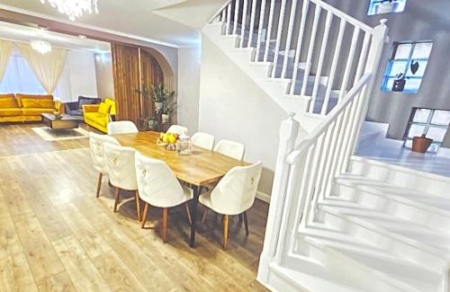 Primorski Villa | Luxury villa with sea view 1min to beach
