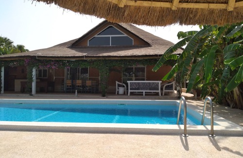 Nianing Villa | LUXURY VILLA with SWIMMING POOL/JACUZZI/WIFI/CLIMATIZATION/BALLARD