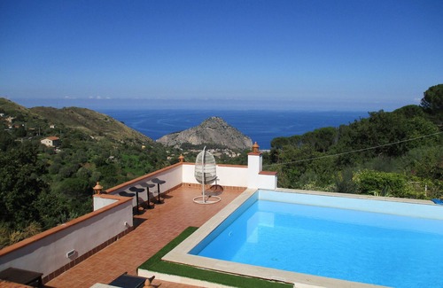 Cefalu Villa | Luxury Villas in Sicily with pool