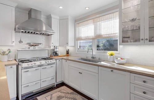 The Strand House | Luxury Walk-Street Beach Getaway