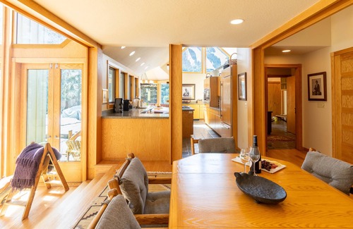 Warm Springs House | Luxury Warm Springs Creekfront Home