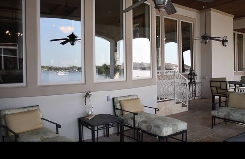 Horseshoe Bay House | Luxury waterfront home on Lake LBJ