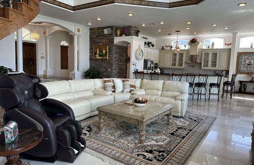 Lake Clarke Shores House | LUXURY WATERFRONT 6BR/5BTHR HOME-PRIVATE POOL-SPA-HOME THEATER-BOAT DOCK
