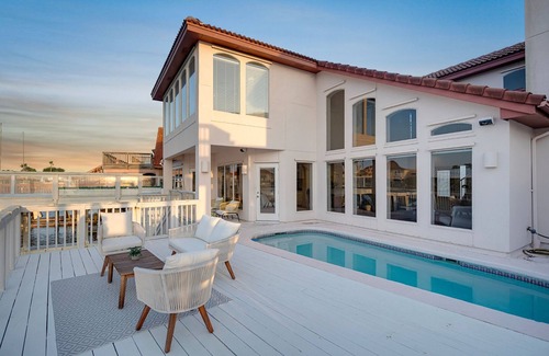 Corpus Christi House | Luxury Waterfront-Pool-Extd Stays