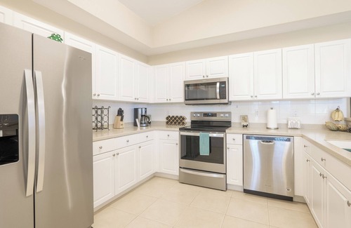 Biggar Condo | Luxury Waterfront Condo Close to Fort Myers Beach and Golf Courses!