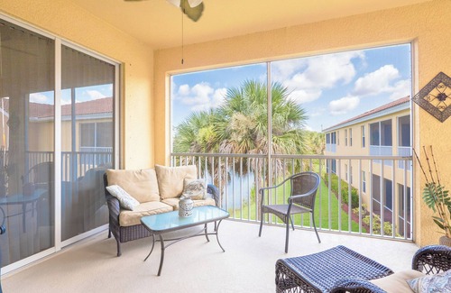 Biggar Condo | Luxury Waterfront Condo Close to Fort Myers Beach and Golf Courses!