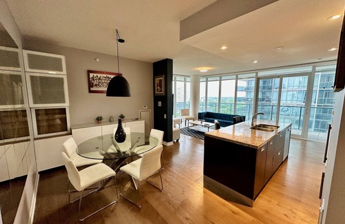 Humber Bay Condo | Luxury Waterfront Condo Toronto