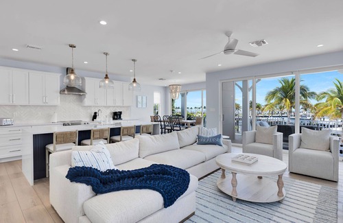 Florida Keys House | Luxury Waterfront Home - Marathon, FL Keys - 5BR, Private Pool, Dock - Sleeps 10