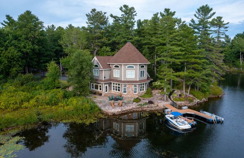 Redwood House | Luxury Waterfront Lake Home in the Thousand Islands Area