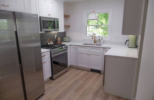 Wallkill House | Luxury Waterfront Retreat near New Paltz & the Gunks: Hike, Bike, or Relax!