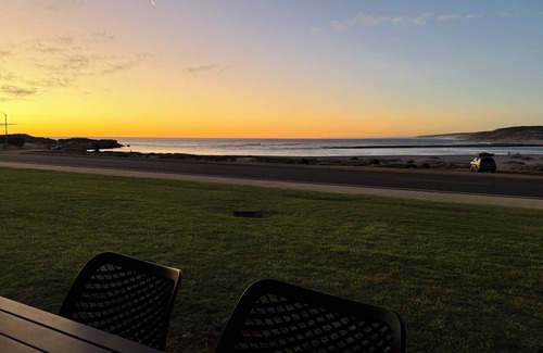 Kalbarri Villa | Luxury Waterfront | Sleeps 4 | Resort Pool | Wifi