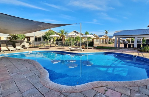 Kalbarri Apartment | Luxury Waterfront | Sleeps 6 | Resort Pool | Wifi