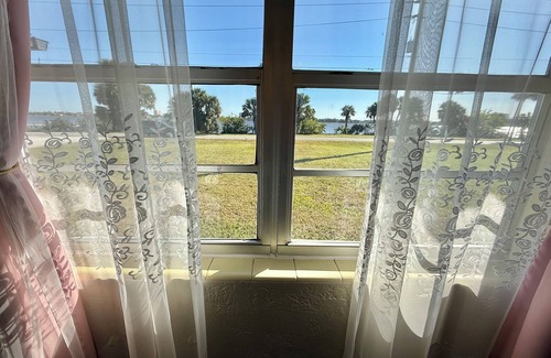 Holly Hill House | Luxury Waterfront Retreat near Daytona Beach