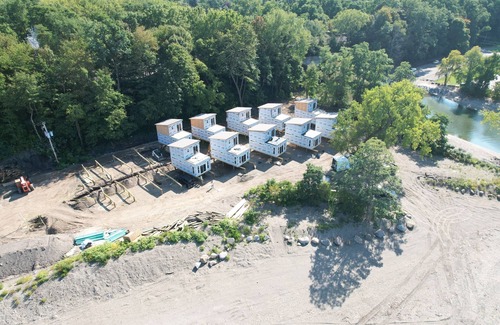 Silver Creek Resort | Luxury Waterfront Resort with private beach cabana, sauna, spa and more.
