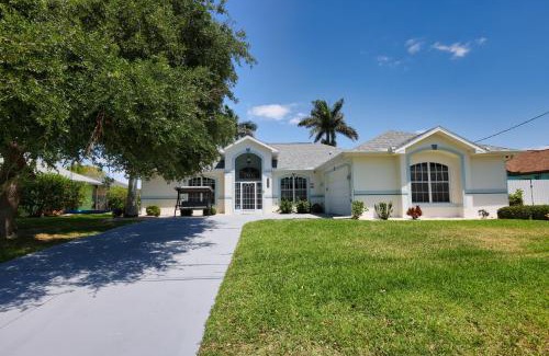 Fort Myers House | Luxury Waterfront Vacation Home with Dock and free heated Pool