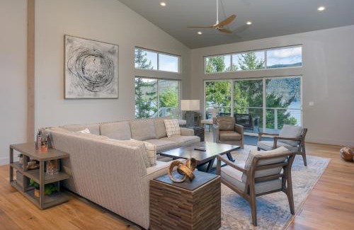 Eastsound House | Luxury Waterfront & Views, Private Beach, Golfing