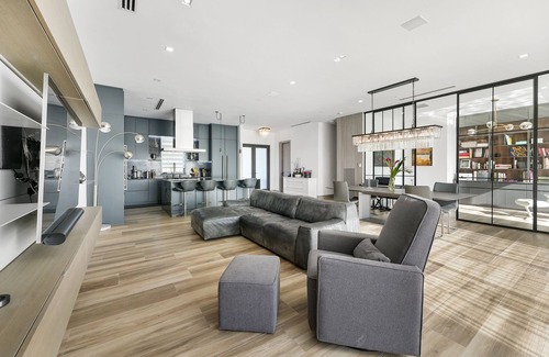 Ojus House | Luxury Waterfront Villa in the heart of Aventura