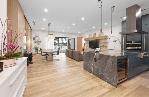 Ojus House | Luxury Waterfront Villa in the heart of Aventura