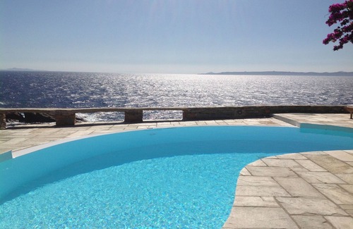 Kea Villa | Luxury Waterfront Villa with Private Pool, few steps away from a secluded beach