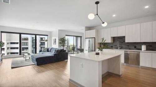 Home Park Apartment | Luxury West Midtown 2 bdrm