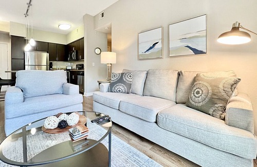 Carver City - Lincoln Gardens Apartment | Luxury Westshore Living, Work Desk, Pet Friendly!