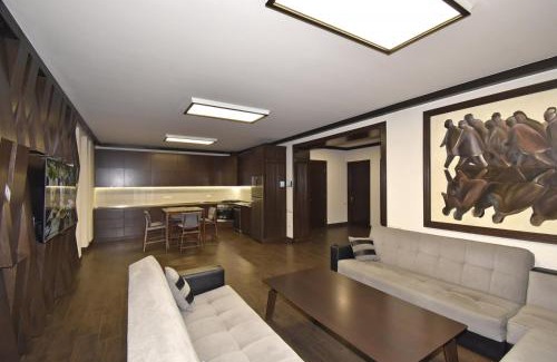 Arabkir Villa | Luxury White House In Yerevan