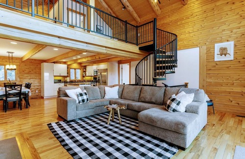 Bethlehem Cabin | Luxury White Mountain Adventure Cabin & Sauna
