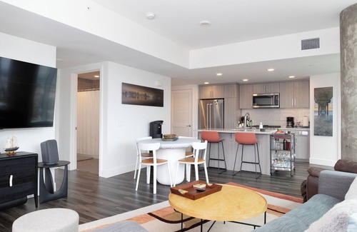 East Village Apartment | Luxury with Views! Across from Conv Center & PetCo! Heated Pool, Spa and Arcade!