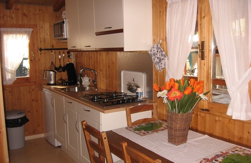Porlezza Ski Chalet | Luxury wooden chalets in a beautiful location at the family campsite right on Lake Lugano