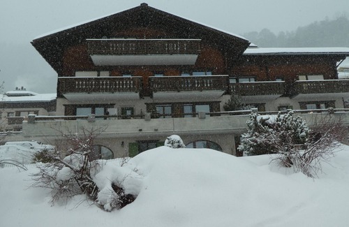 Klosters Dorf Ski Chalet | Luxury Wooden Swiss Chalet With Private Sauna - Switzerland