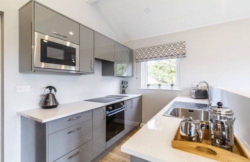 Carleton Apartment | Luxury Woodside Lodge 1 with hot tubs