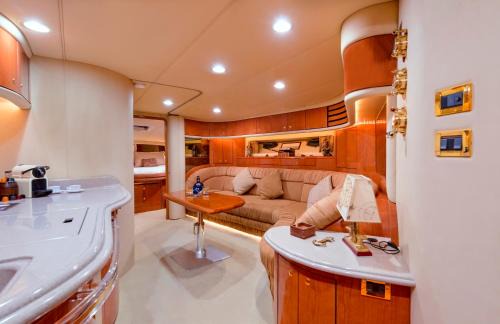 Gibraltar Boat Rental | Luxury Yacht Hotel