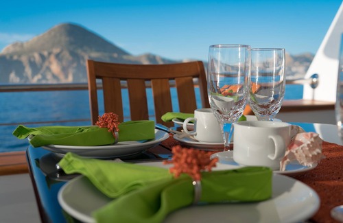 Lomas de Palmira Boat Rental | Luxury Yacht