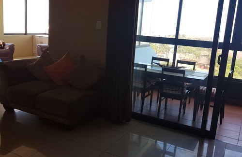 Durban Point Apartment | Luxury 3 Bed overlooking Ushaka Marine world