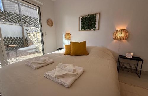 Neuilly-sur-Marne Apartment | Luxury Zen & Love Studio - Proche Paris & Disneyland