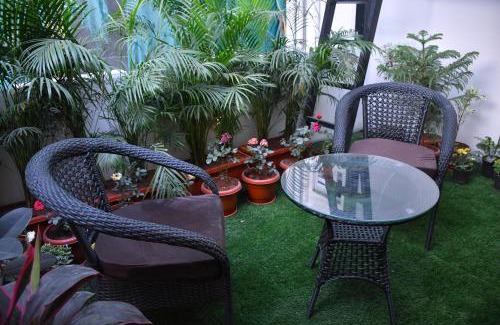 Mehdipatnam House | LuxuryHouse-3BR-Free Car & Driver-Balcony-WiFi