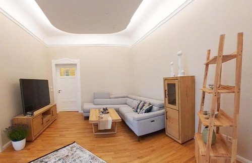 Cottbus Apartment | Luxus Ferienwohnung mit 4 Schlafzimmern und Wintergarten