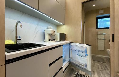 Klanovice Apartment | Luxusní apartmán v Praze Klánovicích na zahradě, 20 minut do centra Prahy