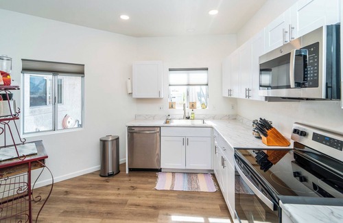 Villages of Green Valley House | Luz Del Sol our home in the sun! Mountain View! Single Level 2/2 w/ pool access!