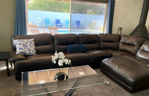 Rancho Oakey House | LV Amazing Single Story - Private Pool Games BBQ
