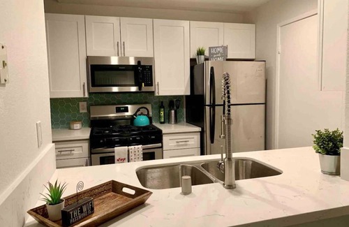 Spring Valley Condo | LV Modern Hearthstone