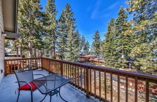 Lincoln Park Villa | Lv12: luxury villa walk to the Beach