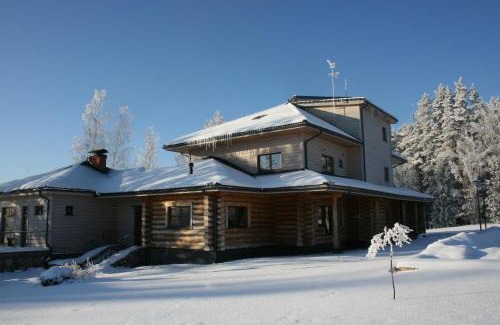Sarkani House | LVM tūrisma un atpūtas centrs "Ezernieki"